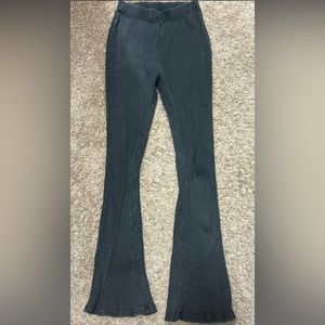 COPY - urban outfitters flared ribbed leggings y2k💘